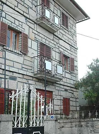 Casa Familia Cedo Holiday home *